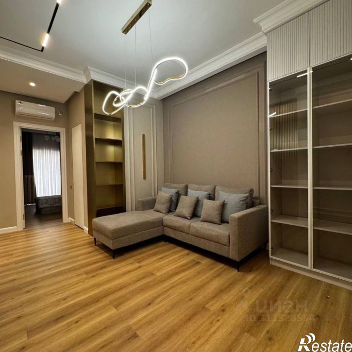 3-комн квартира улица Шаляпина, 26,  д. 26