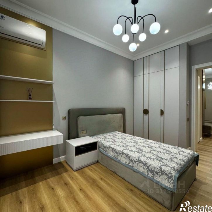 3-комн квартира улица Шаляпина, 26,  д. 26