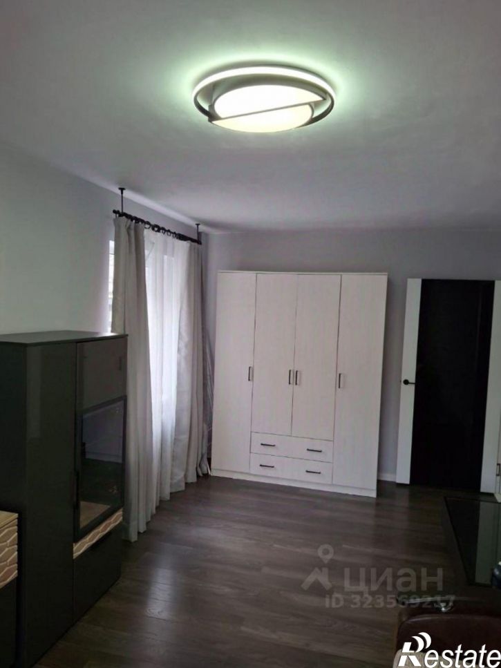 2-комн квартира улица Космонавтов, 11А,  д. 11А