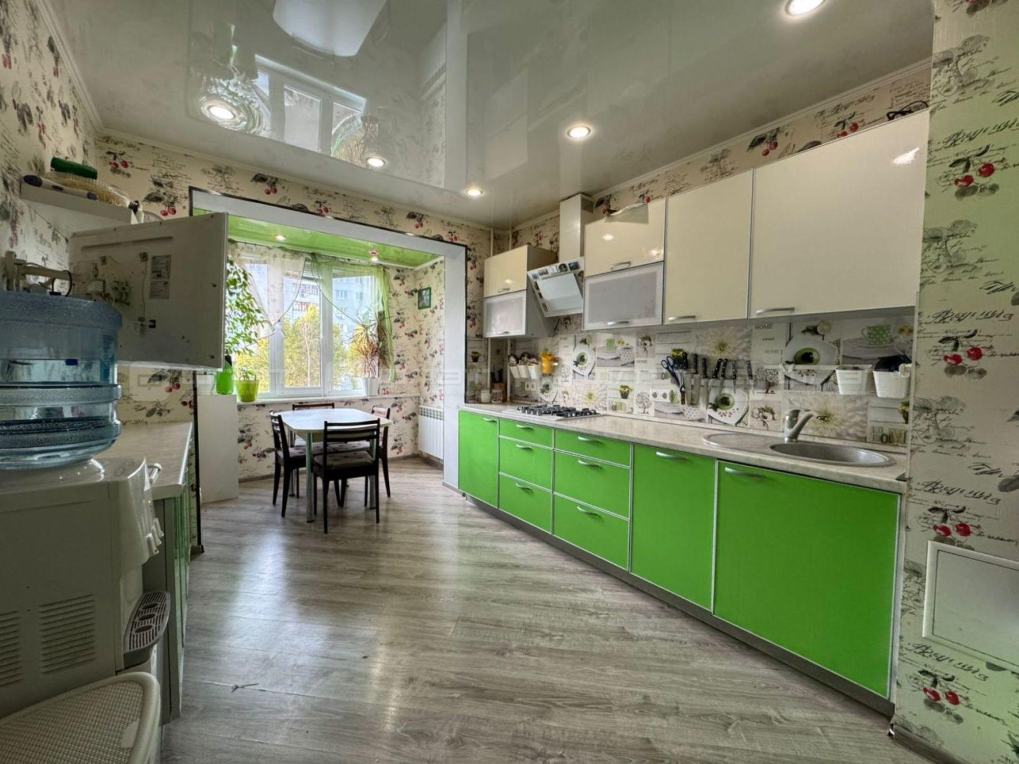 Купить квартиру за 13 000 000 рублей на ул. Юлиуса Фучика, дом 98