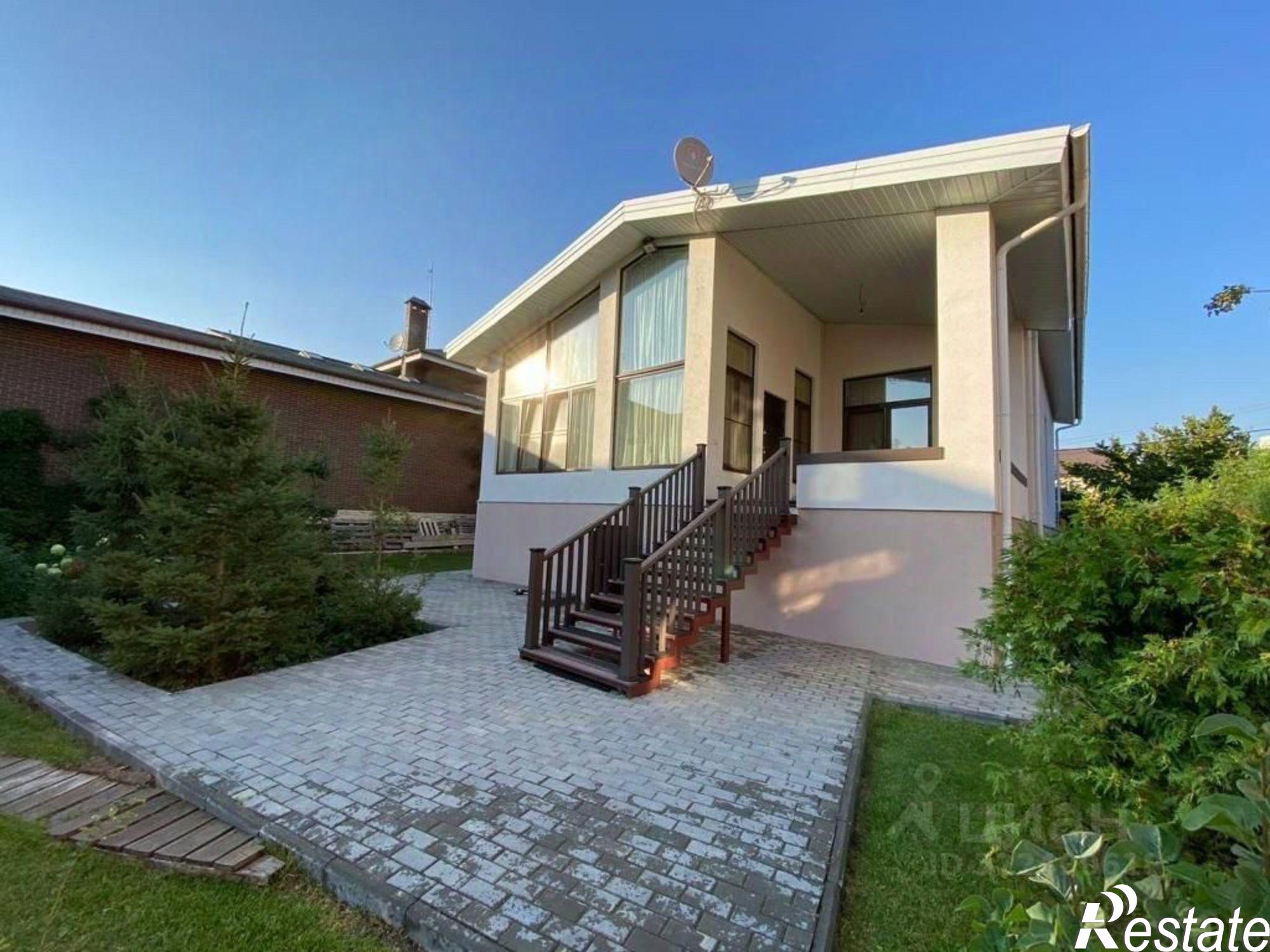 Сдать дачу, дом, коттедж за 150 000 рублей на улица Азамат, 53