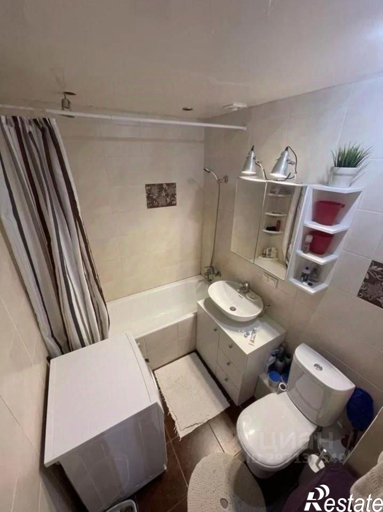 Сдать квартиру за 28 000 рублей на ул Адоратского, 4