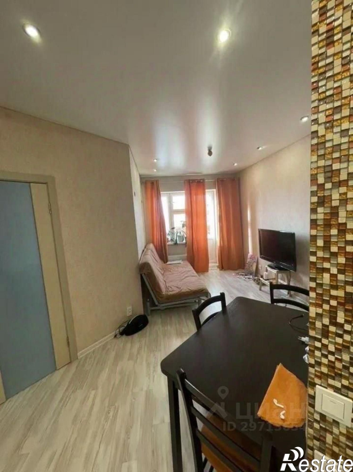 Сдать квартиру за 28 000 рублей на ул Адоратского, 4