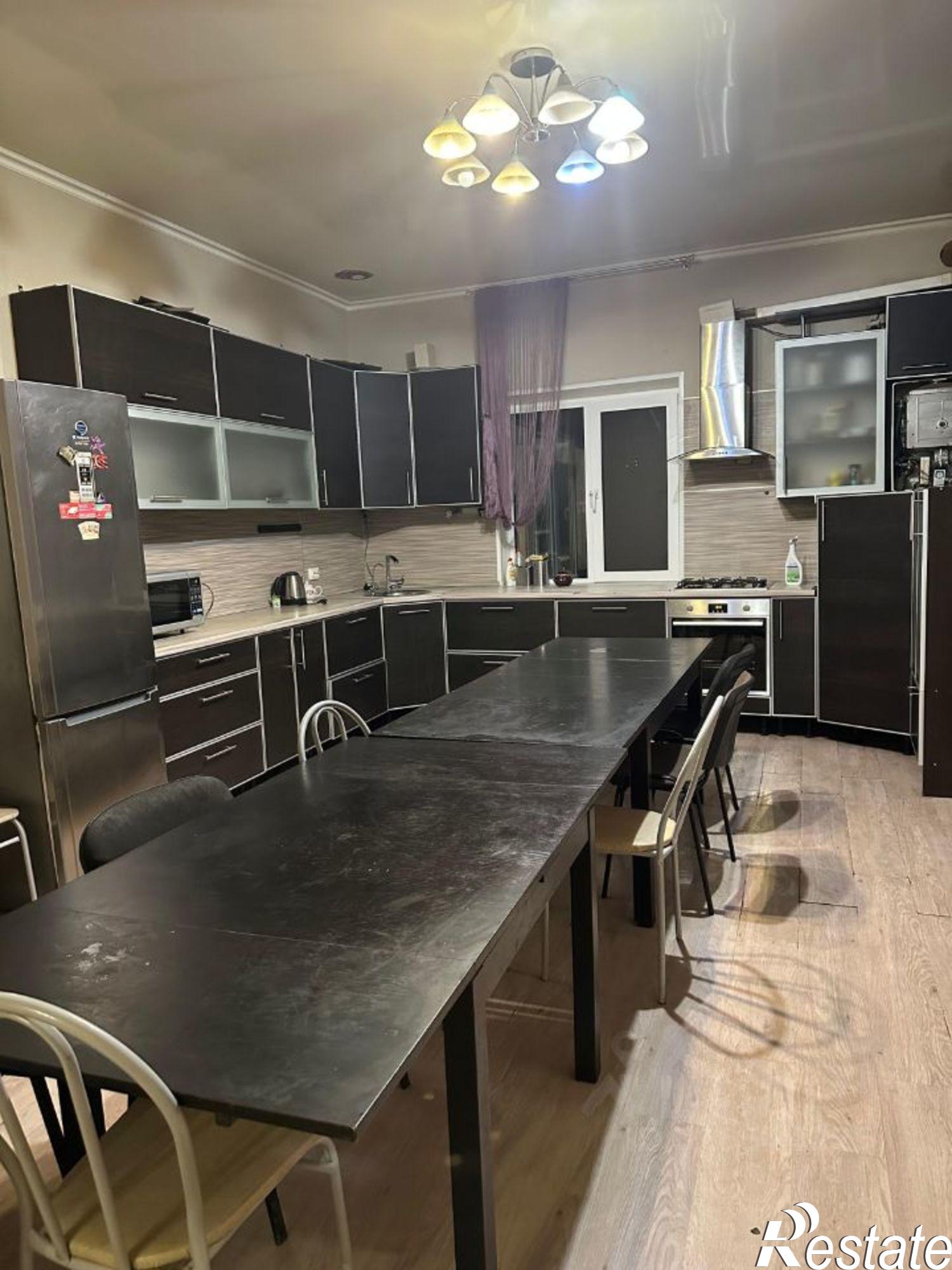 Сдать дачу, дом, коттедж за 80 000 рублей на ул Семидворная, 10