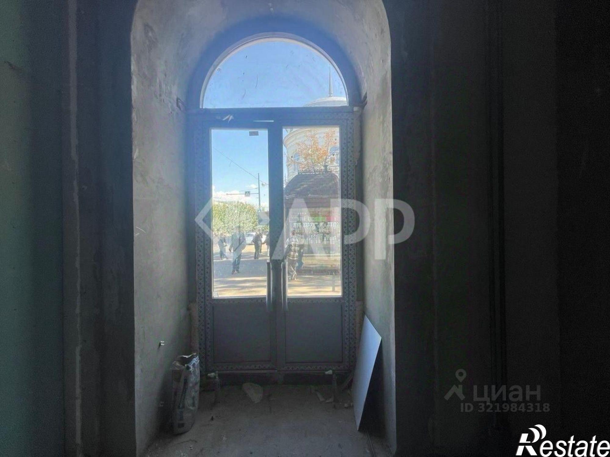 Сдать торговое помещение за 275 000 рублей на Лево-Булачная улица