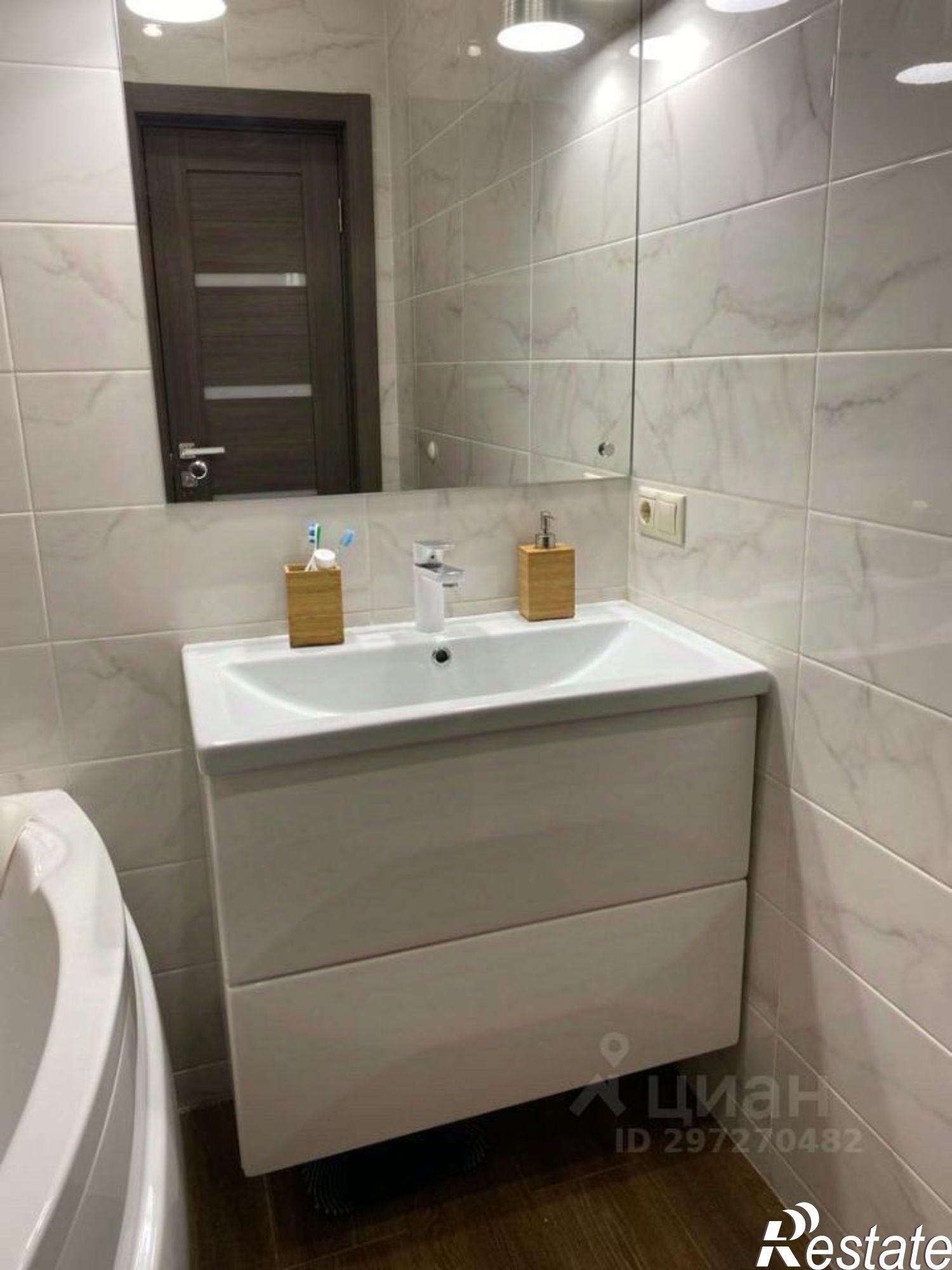 Купить квартиру за 13 050 000 рублей на ул Маршала Чуйкова, 15б