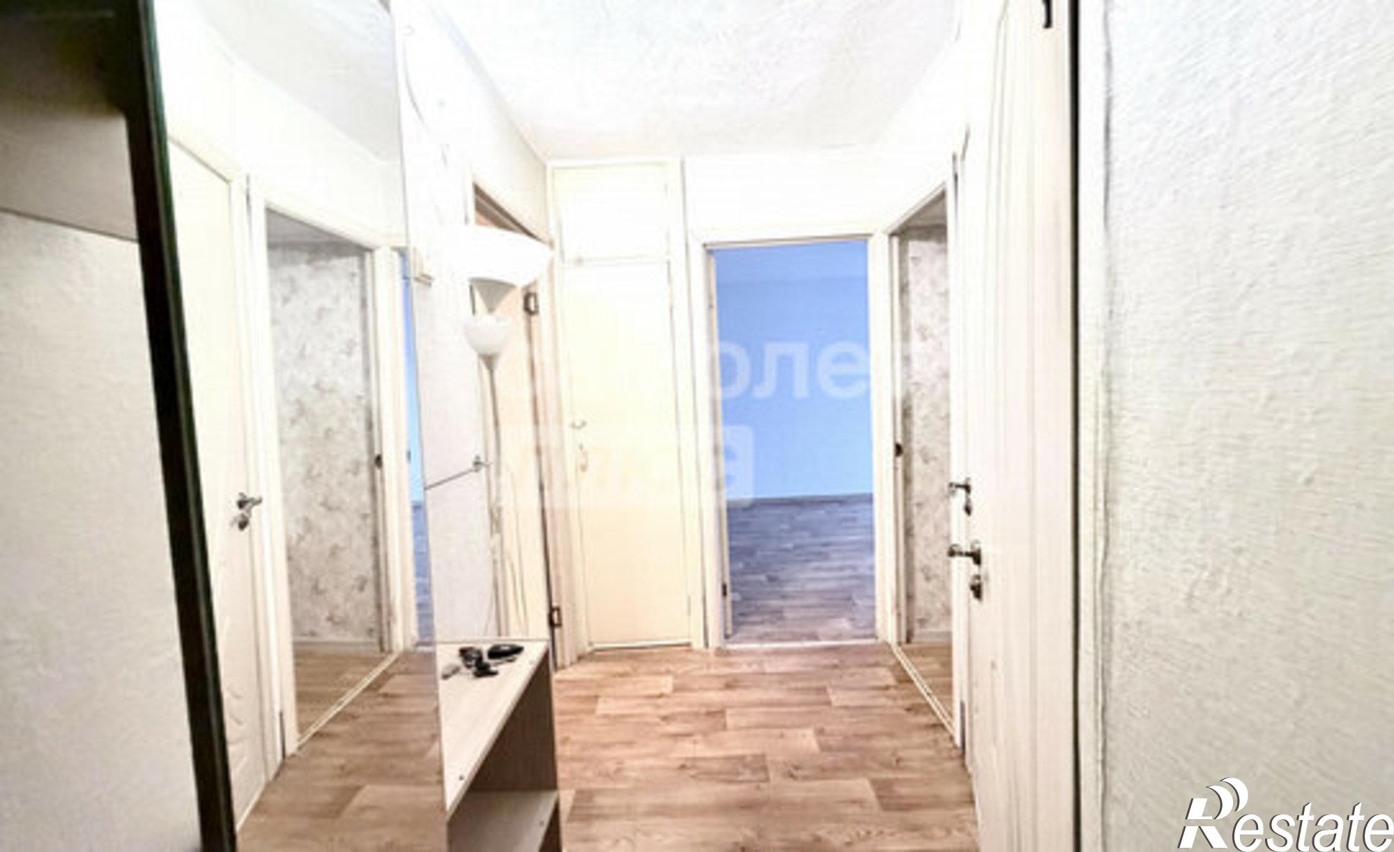 Купить квартиру за 7 600 000 рублей на улица Комарова, 4