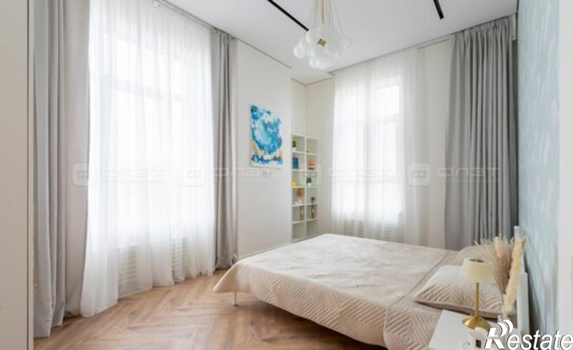 Купить квартиру за 19 900 000 рублей на ул Столярова, 19