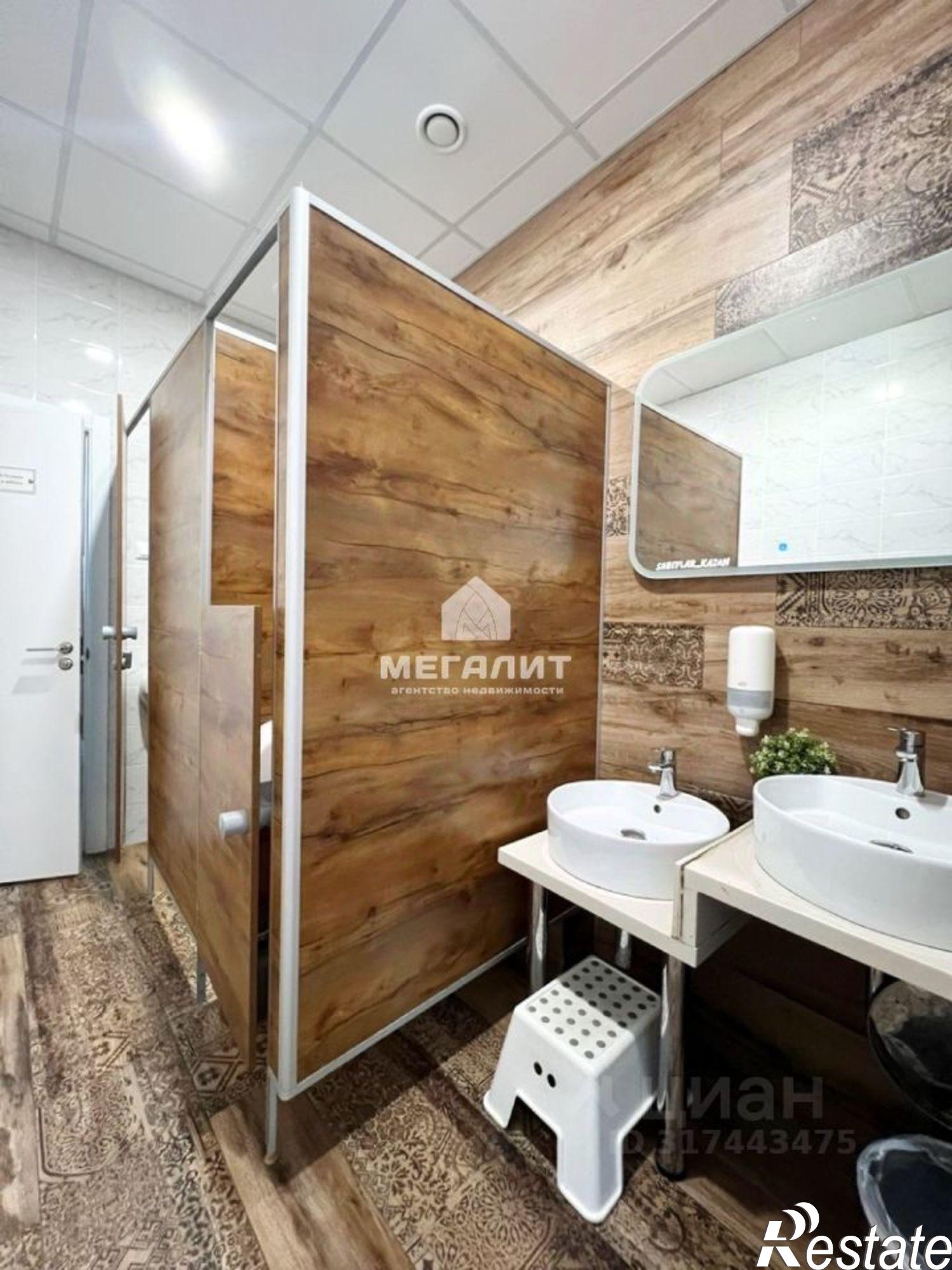 Купить помещение свободного назначения за 84 945 700 рублей на Поперечно-Гривская улица