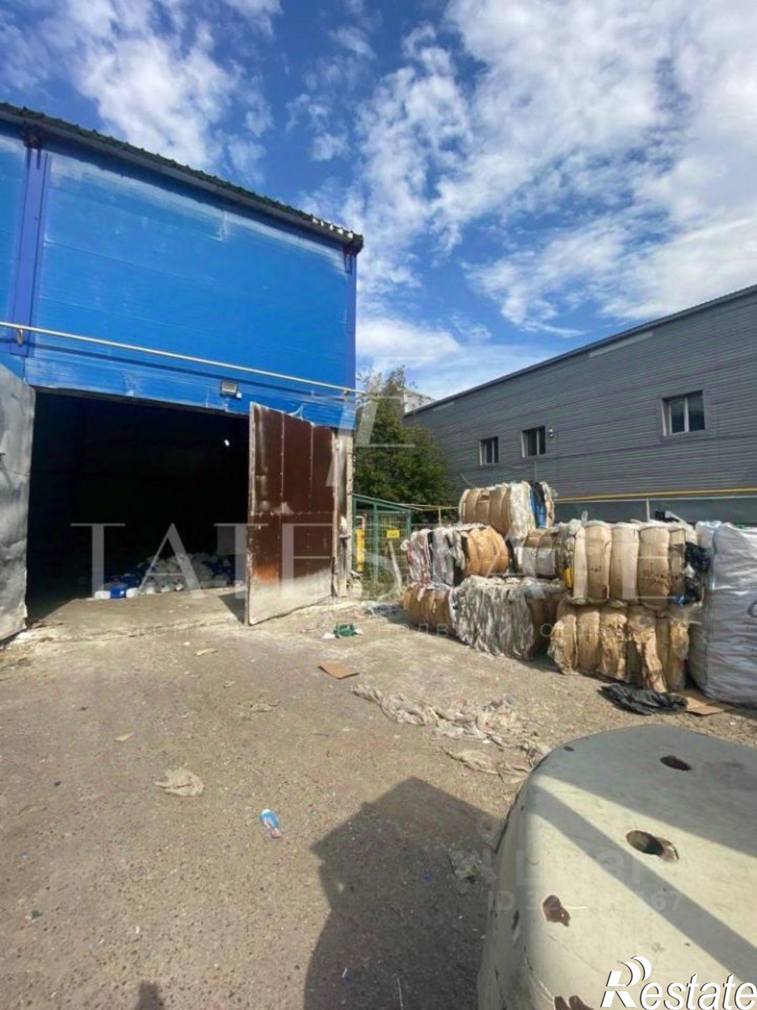 Купить производственную площадь за 45 000 700 рублей на Алебастровая улица, 1