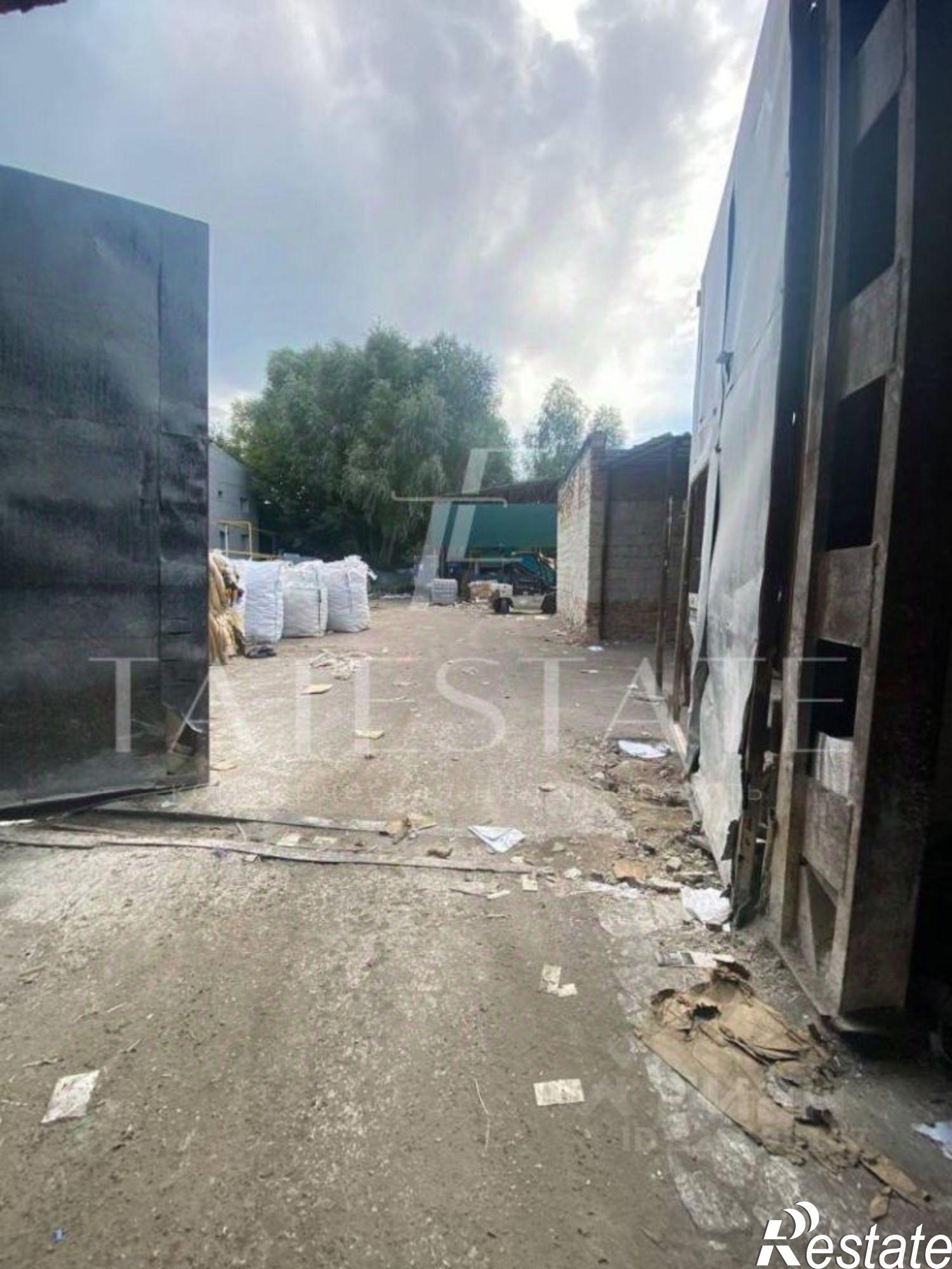 Купить производственную площадь за 45 000 700 рублей на Алебастровая улица, 1