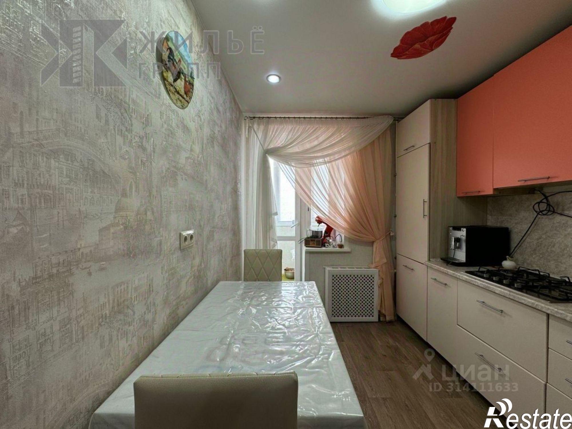 Купить квартиру за 10 300 000 рублей на ул Декабристов, 83