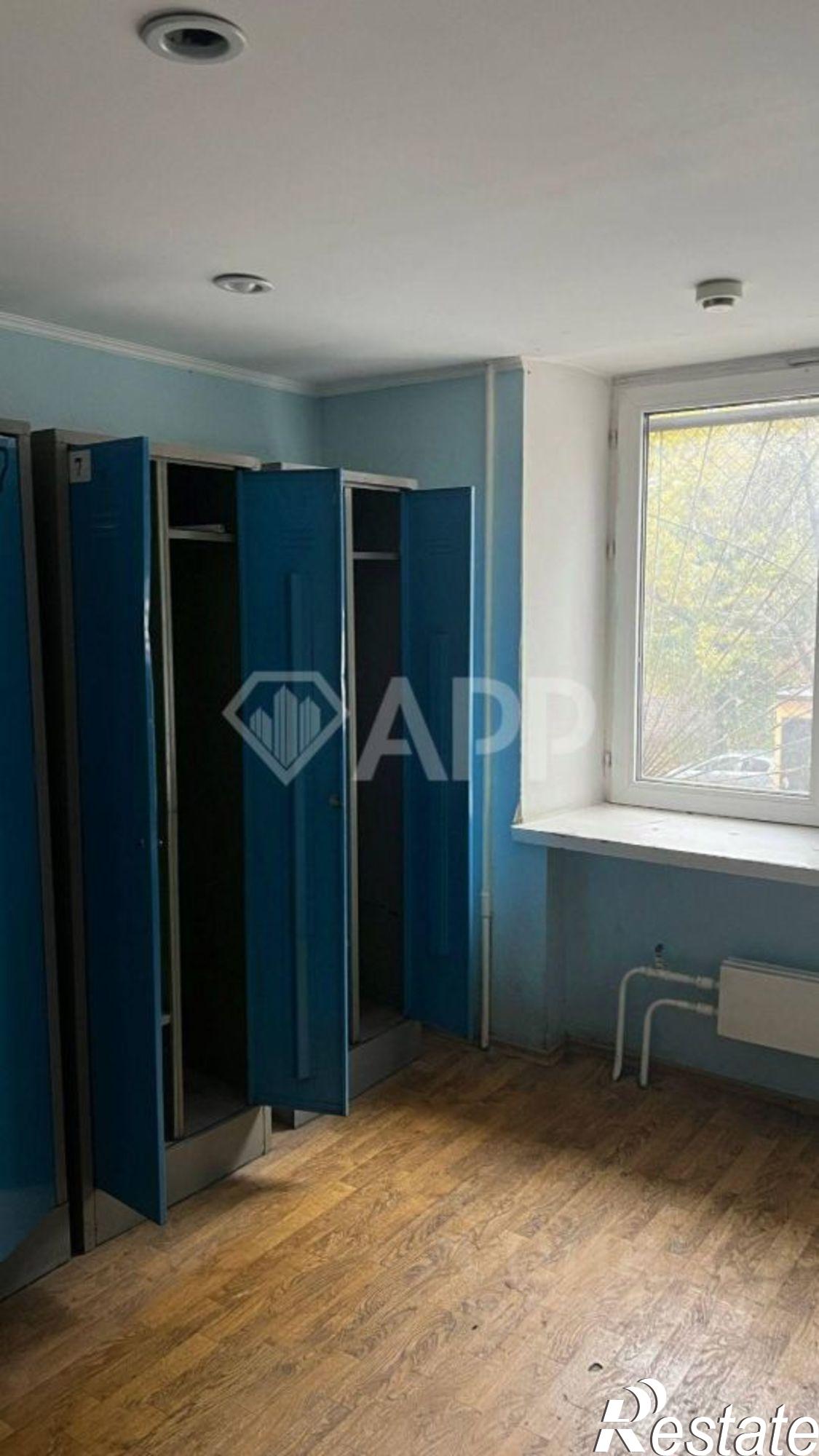 Купить помещение свободного назначения за 36 000 100 рублей на улица Николая Ершова, 8