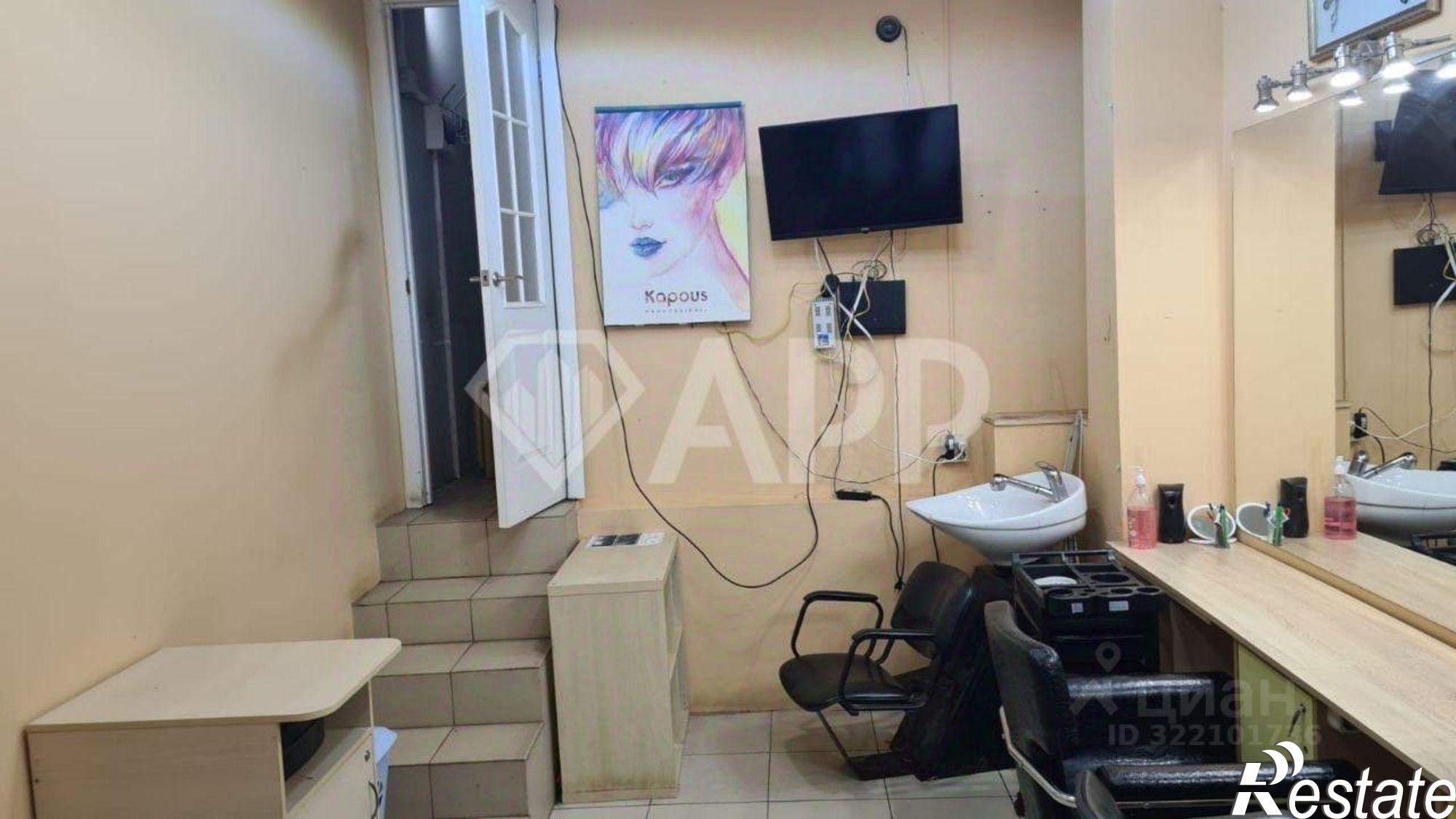 Купить помещение свободного назначения за 3 962 260 рублей на ул Адоратского, 42