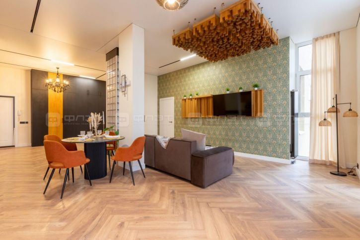 3-комн квартира ул. Столярова, дом 19