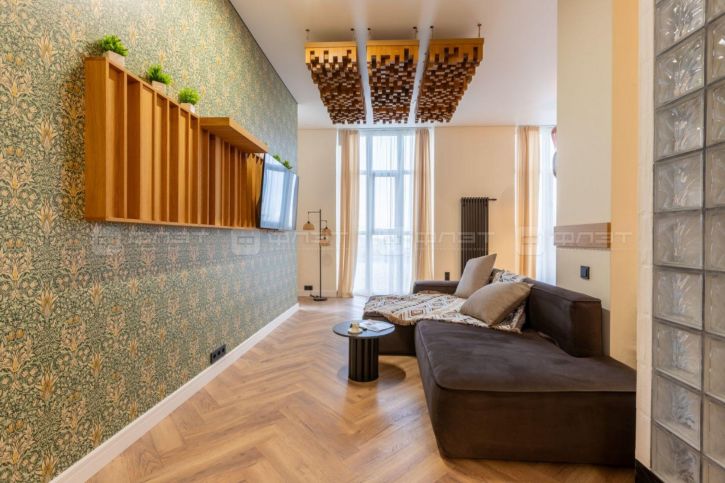 3-комн квартира ул. Столярова, дом 19