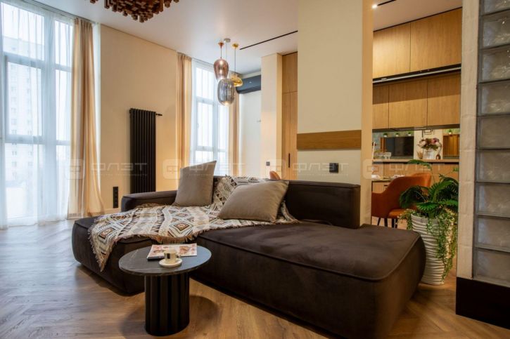 3-комн квартира ул. Столярова, дом 19