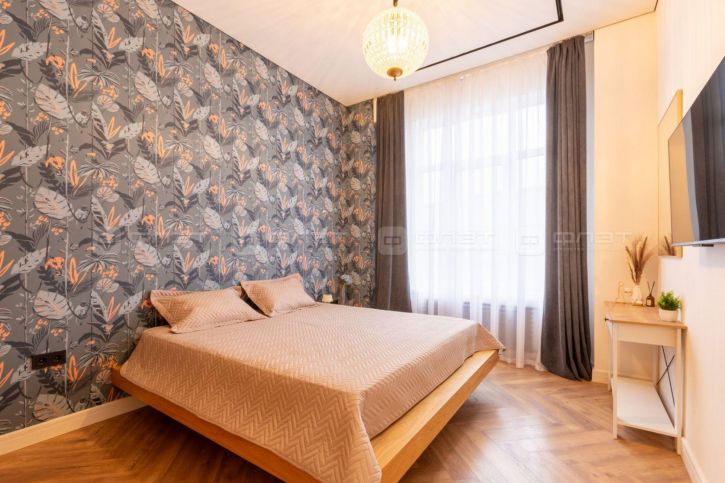 3-комн квартира ул. Столярова, дом 19