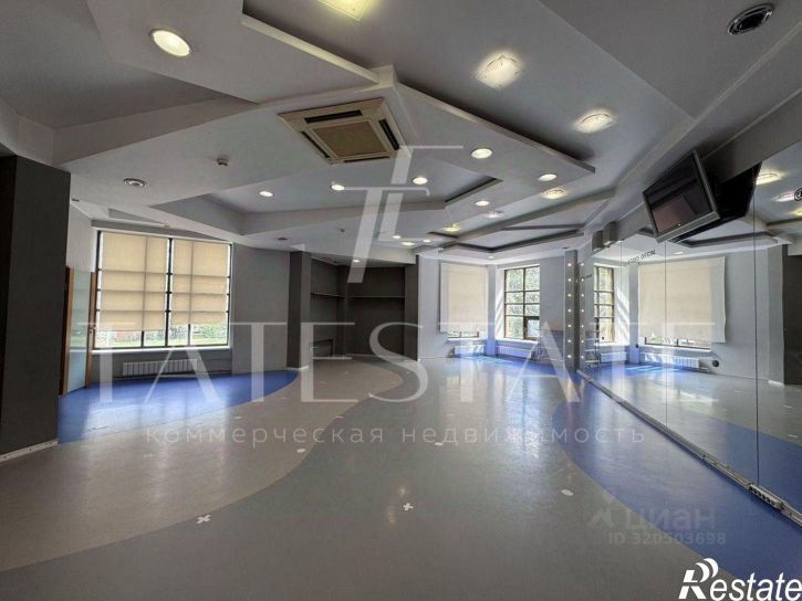 Офис улица Юлиуса Фучика, 145А,  д. 145А