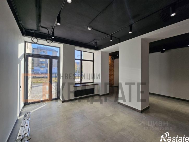 Торговое помещение пр-кт Ибрагимова, 32а,  д. 32а