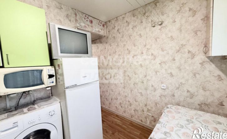 3-комн квартира улица Комарова, 4,  д. 4