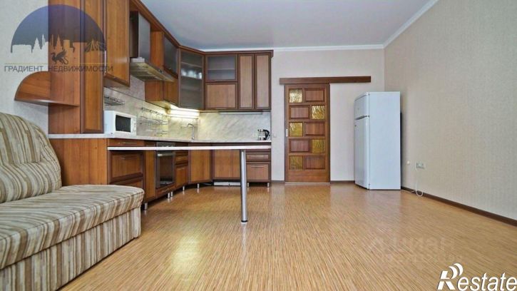 3-комн квартира ул Адоратского, 1,  д. 1