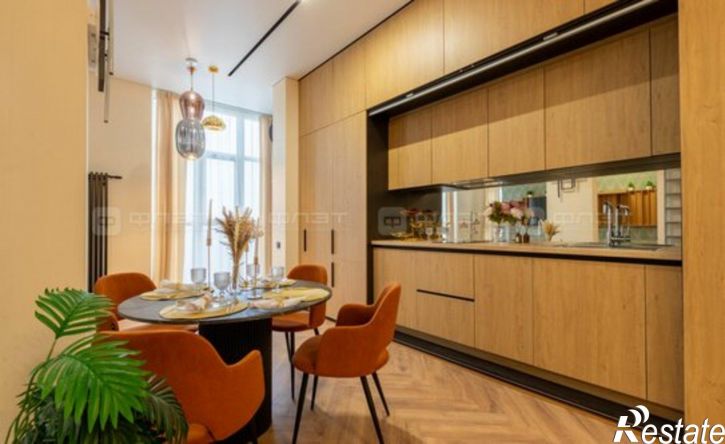 3-комн квартира ул Столярова, 19,  д. 19