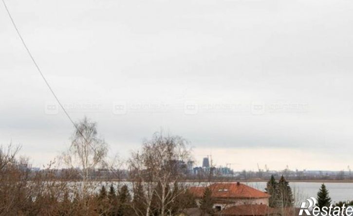 3-комн квартира ул Столярова, 19,  д. 19