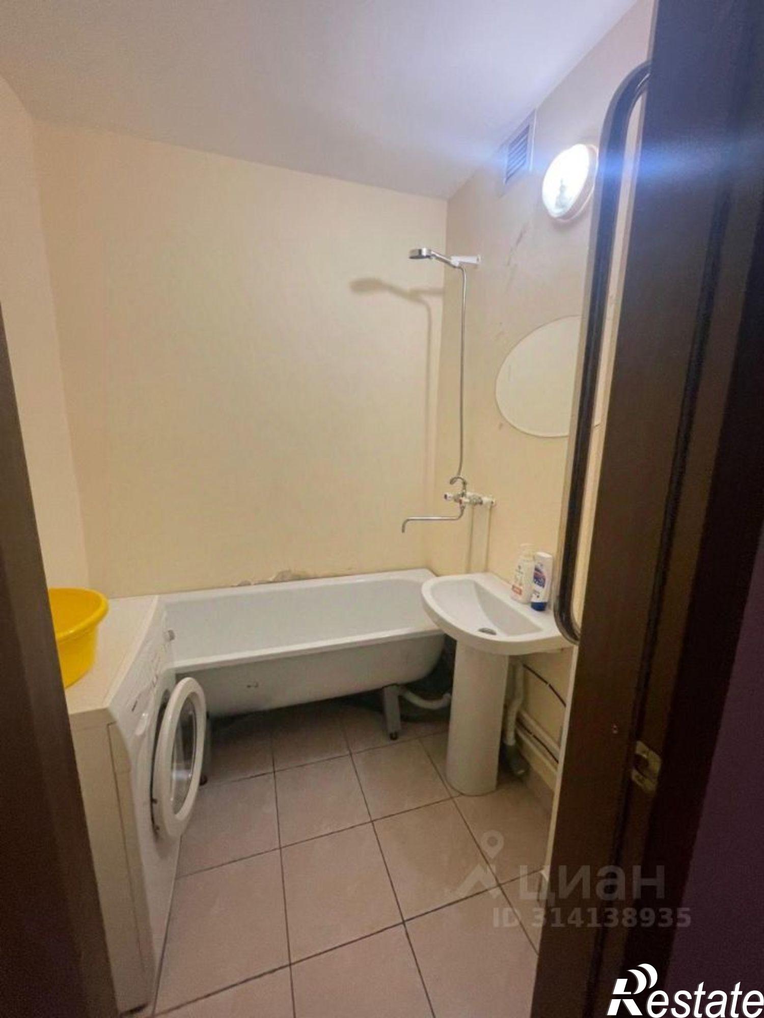 Сдать квартиру за 28 000 рублей на ул Андрея Адо, 16