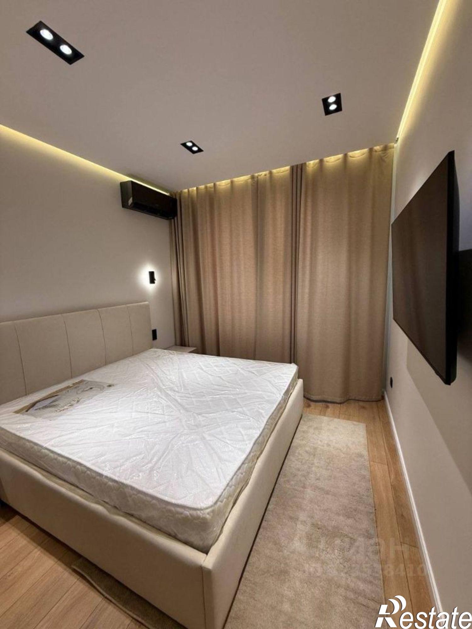 Сдать квартиру за 25 000 рублей на улица Натана Рахлина, 5