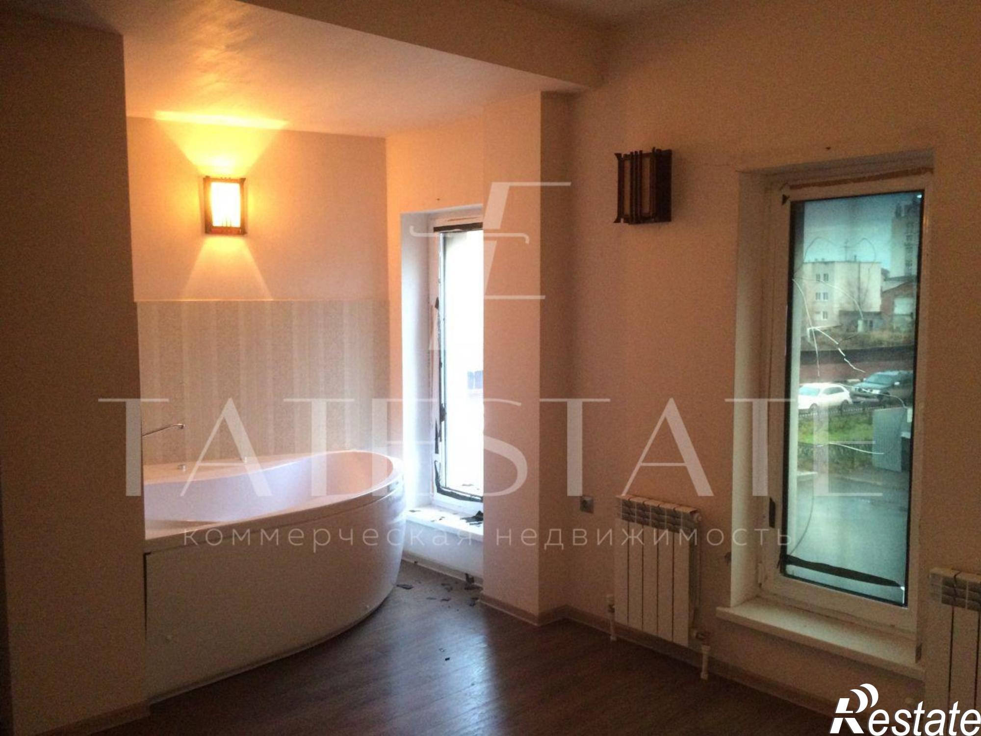 Сдать офис, помещение под офис за 414 000 рублей на улица Галиаскара Камала, 4а