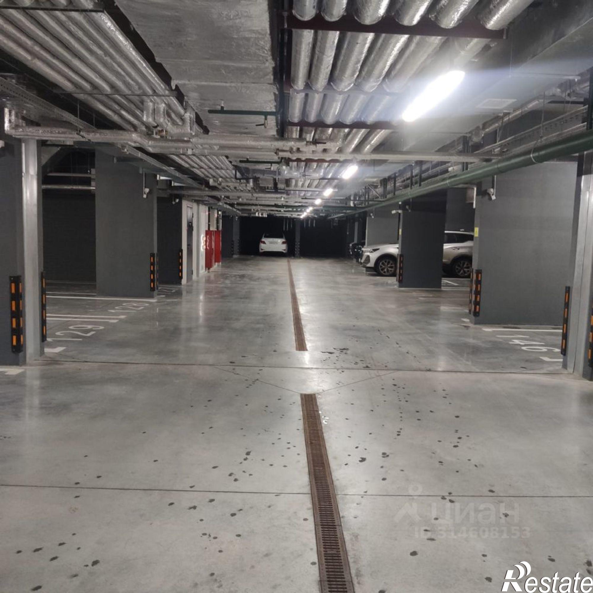 Сдать гараж, место в паркинге за 8 500 рублей на улица Шаляпина, 26