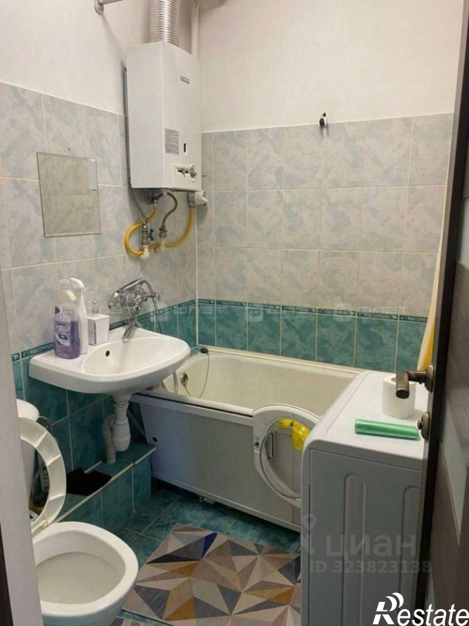 Сдать квартиру за 35 000 рублей на ул Короленко, 93