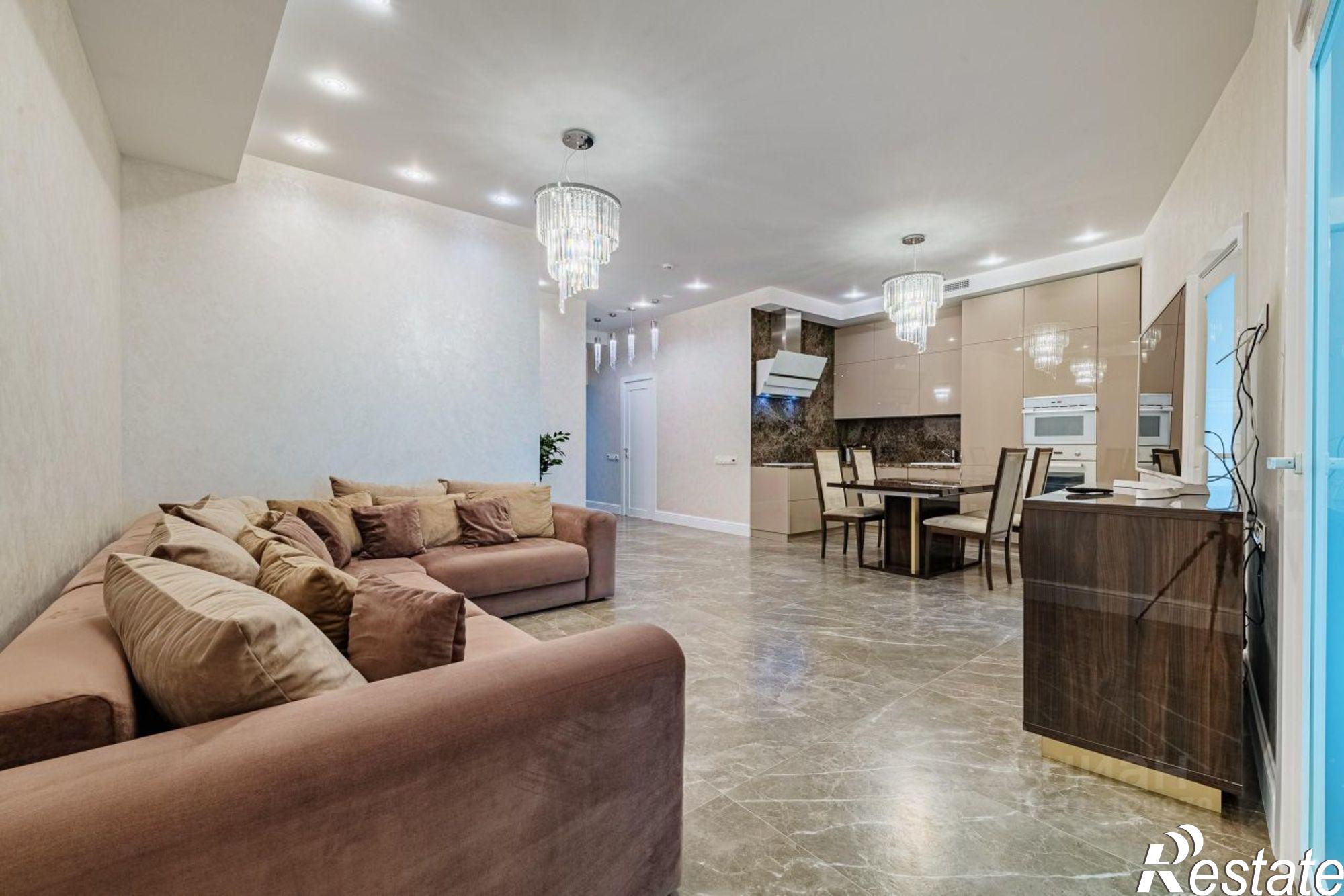 Купить квартиру за 25 500 000 рублей на пр-кт Альберта Камалеева, 1