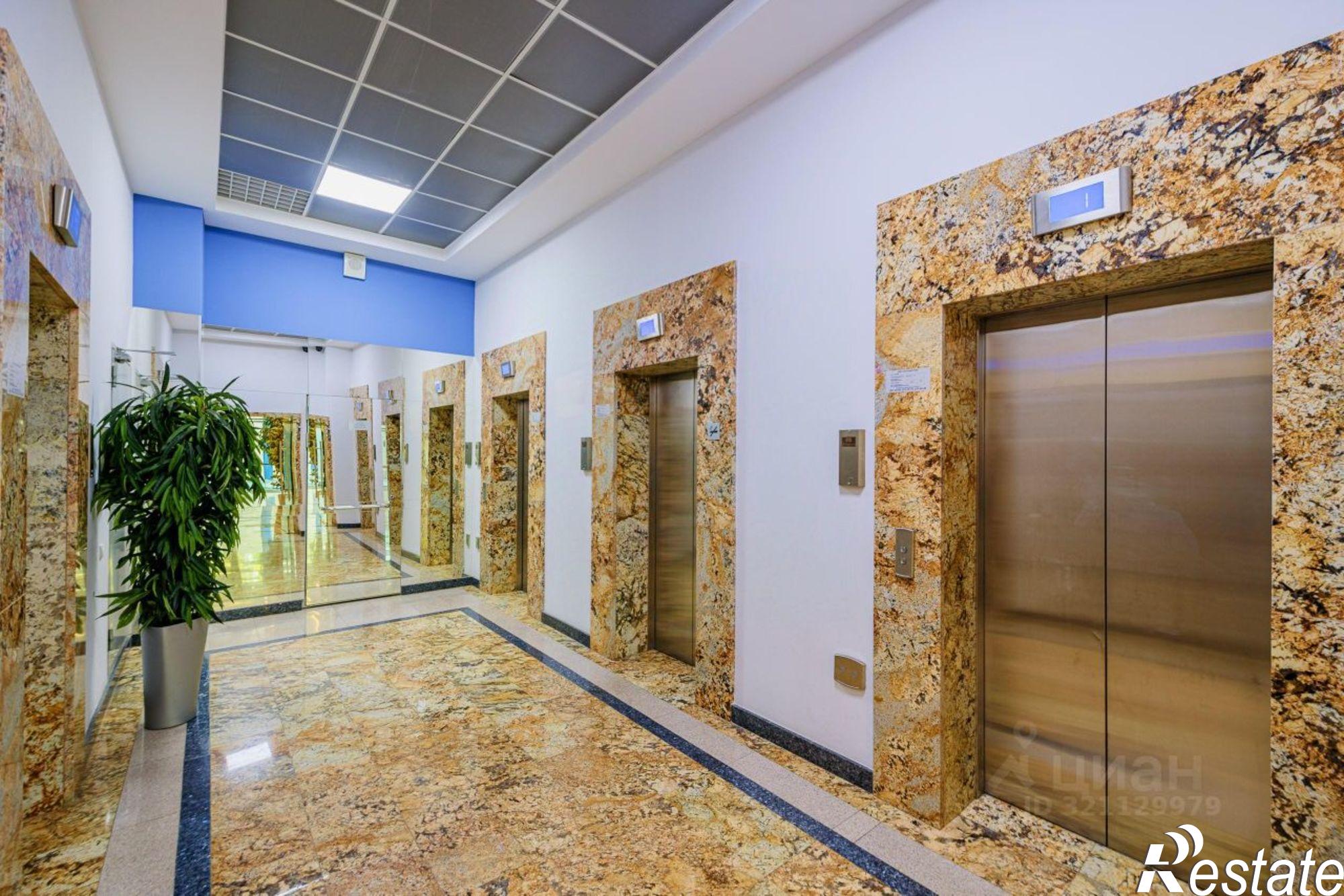 Купить квартиру за 25 500 000 рублей на пр-кт Альберта Камалеева, 1