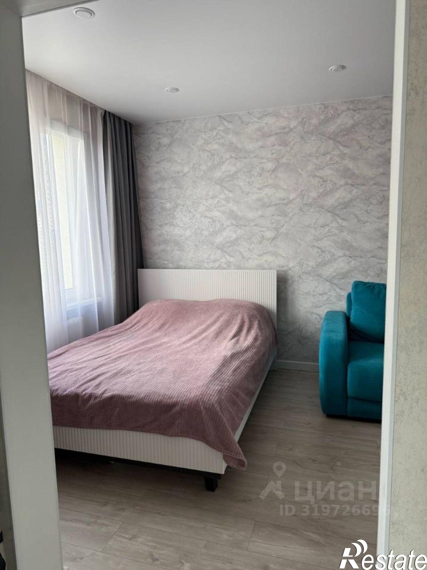 Сдать квартиру за 35 000 рублей на улица Александра Курынова, 4 к4