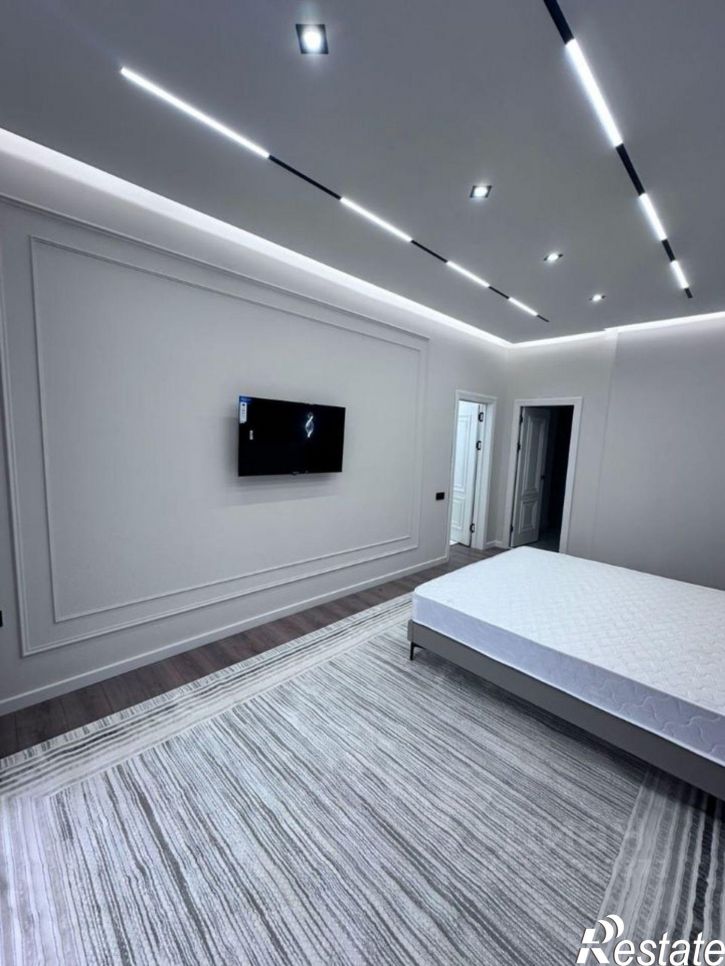 3-комн квартира ул Меридианная, 4,  д. 4