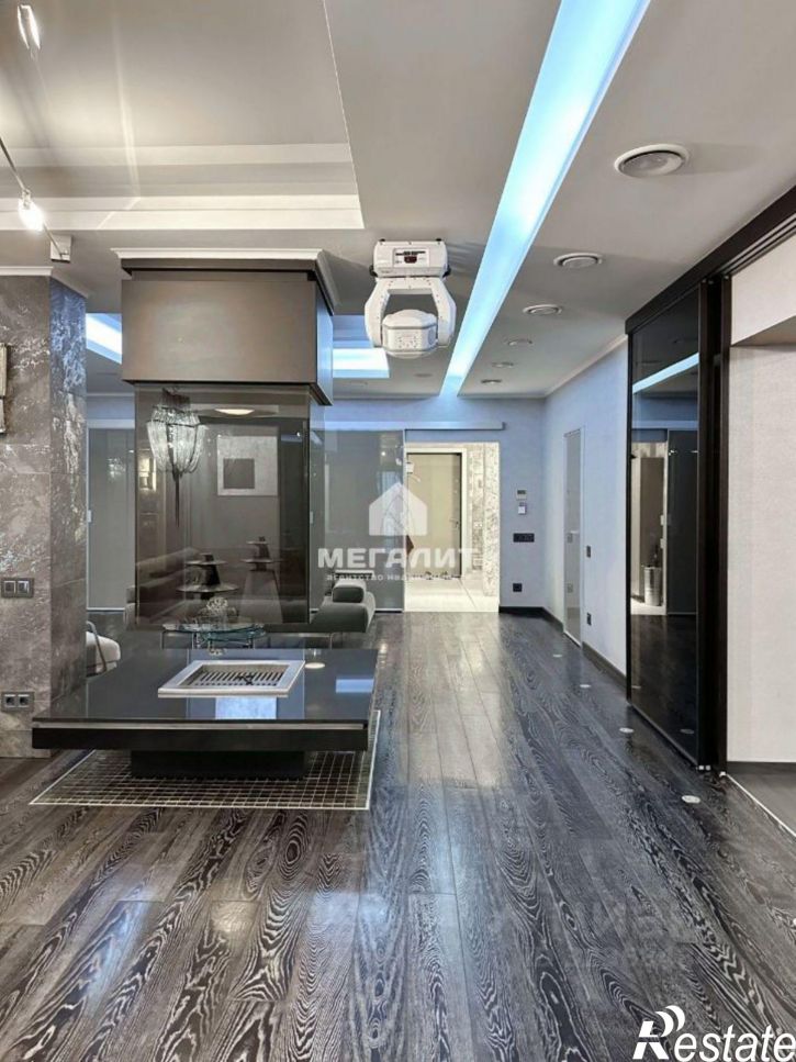 5-комн квартира ул Меридианная, 1,  д. 1