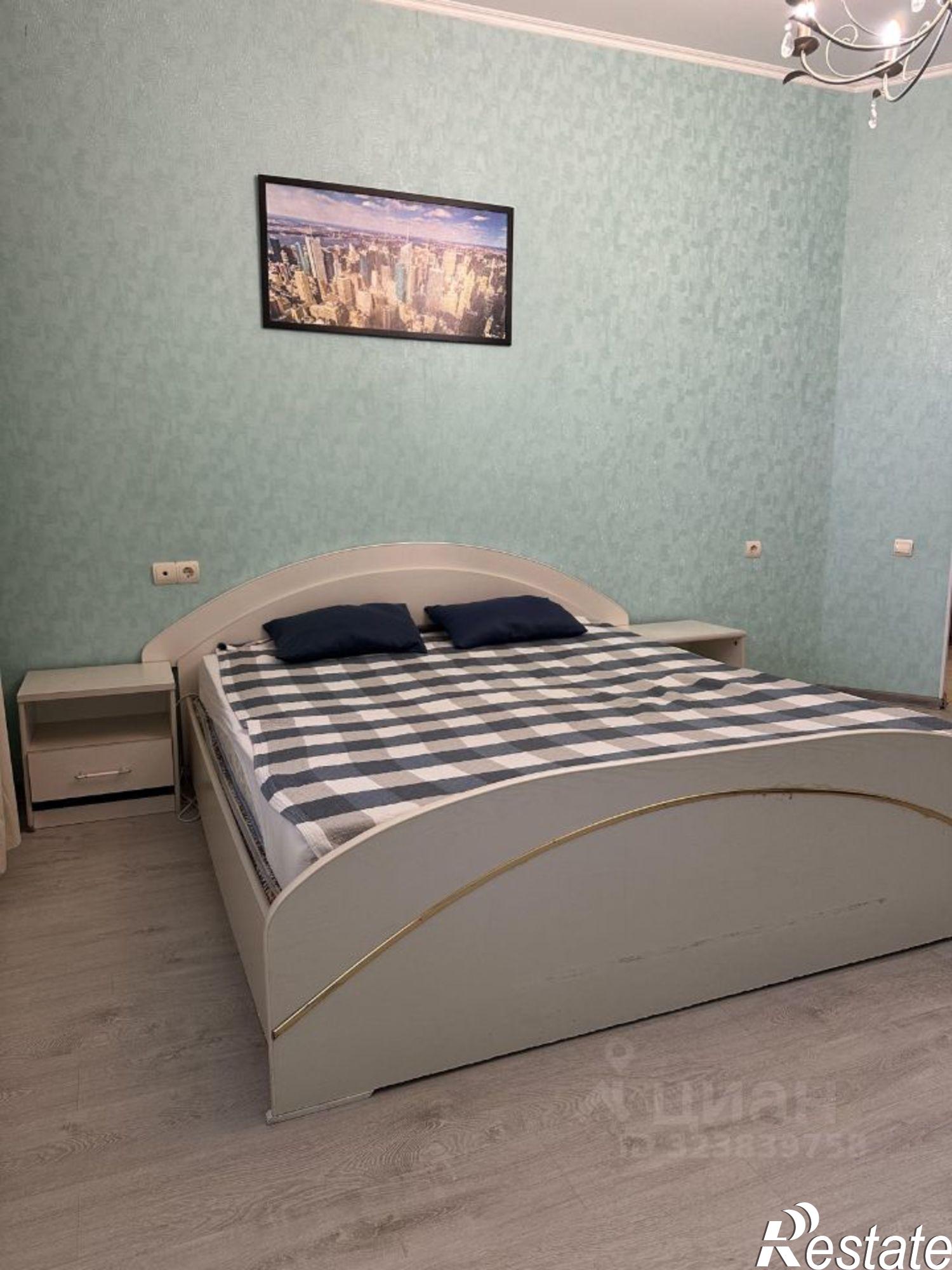 Сдать квартиру за 50 000 рублей на улица Галиаскара Камала, 18