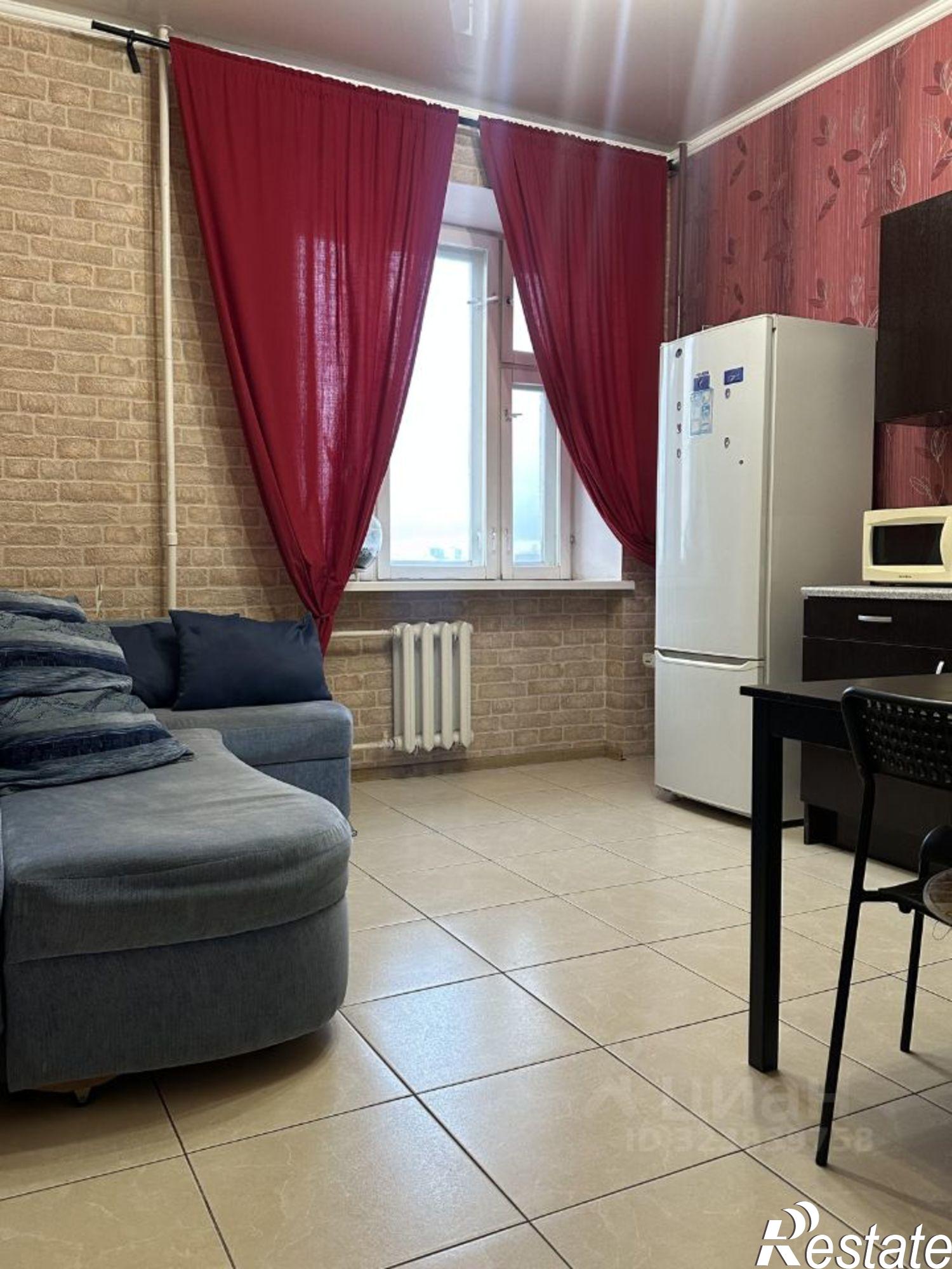 Сдать квартиру за 50 000 рублей на улица Галиаскара Камала, 18