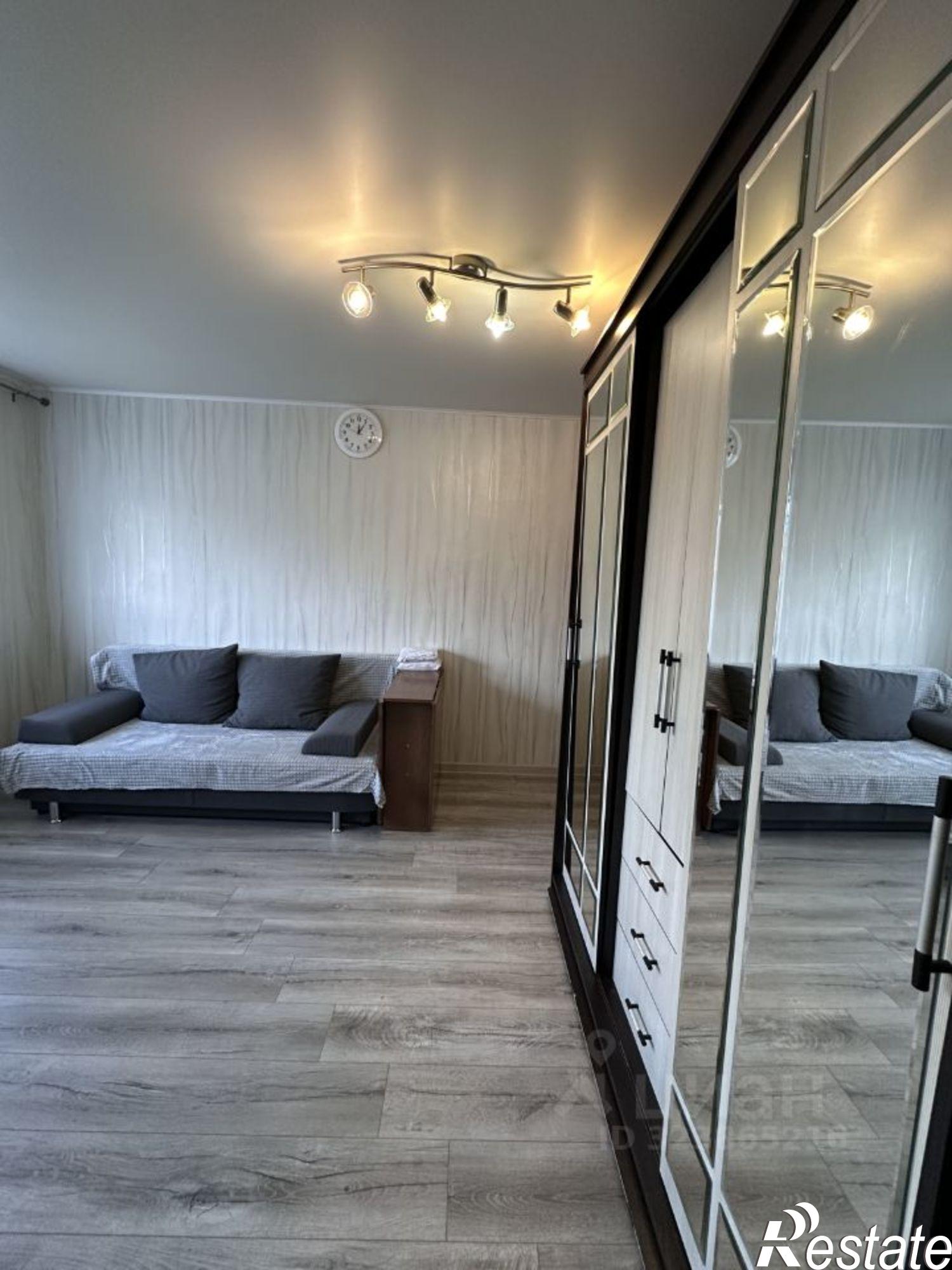 Сдать квартиру за 27 000 рублей на улица 25-го Октября, 4