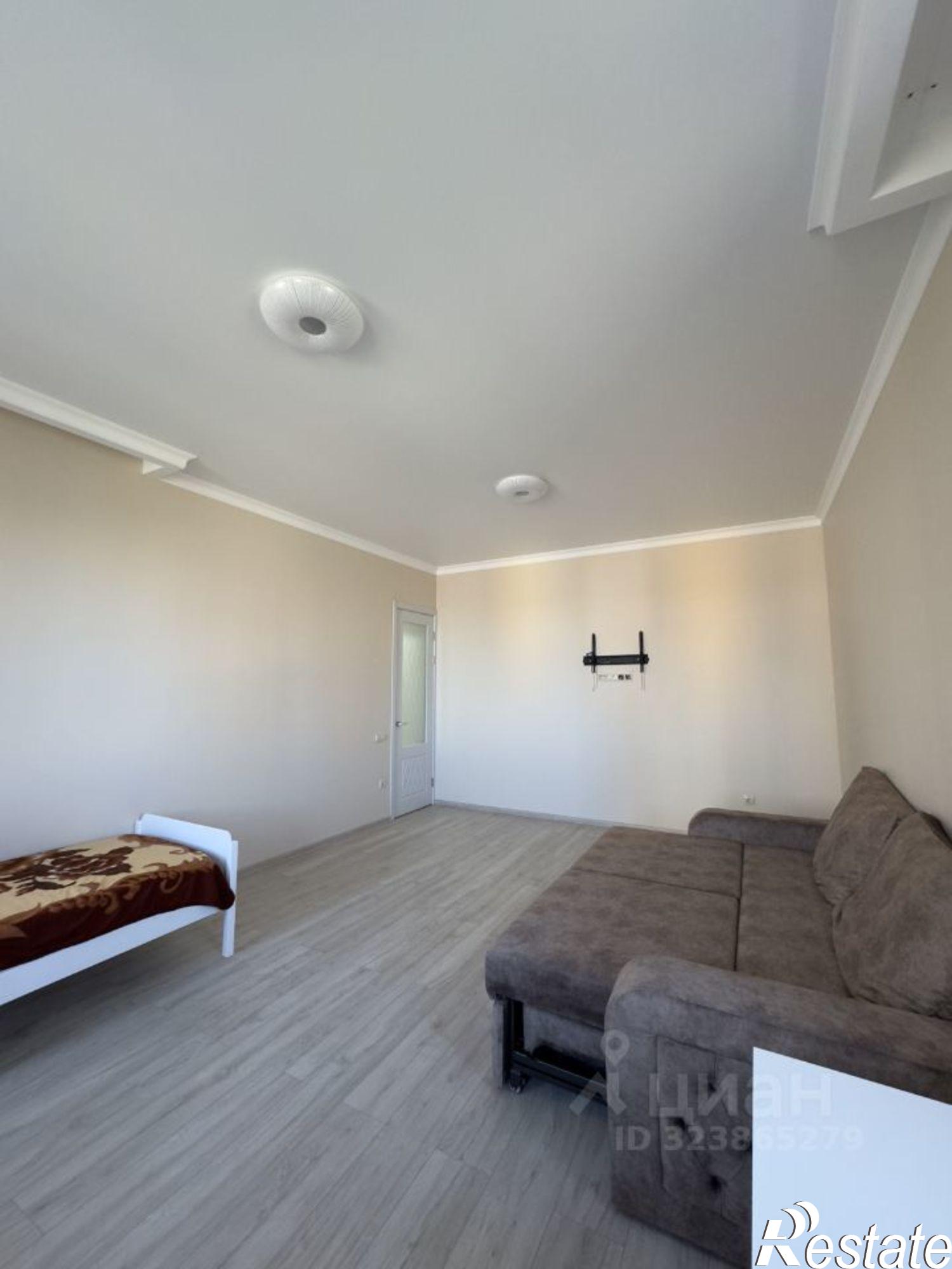 Сдать квартиру за 35 000 рублей на улица Юлиуса Фучика, 115