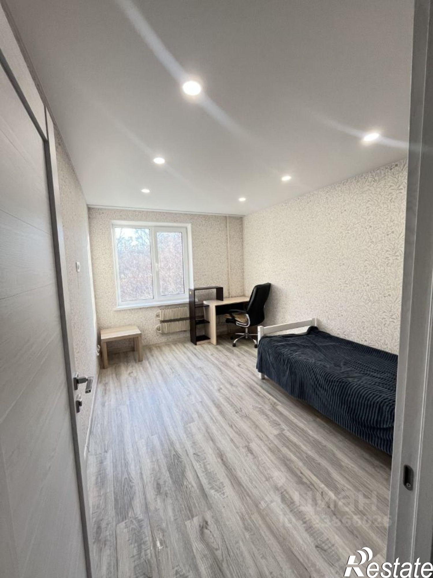 Сдать квартиру за 42 000 рублей на улица Юлиуса Фучика, 38