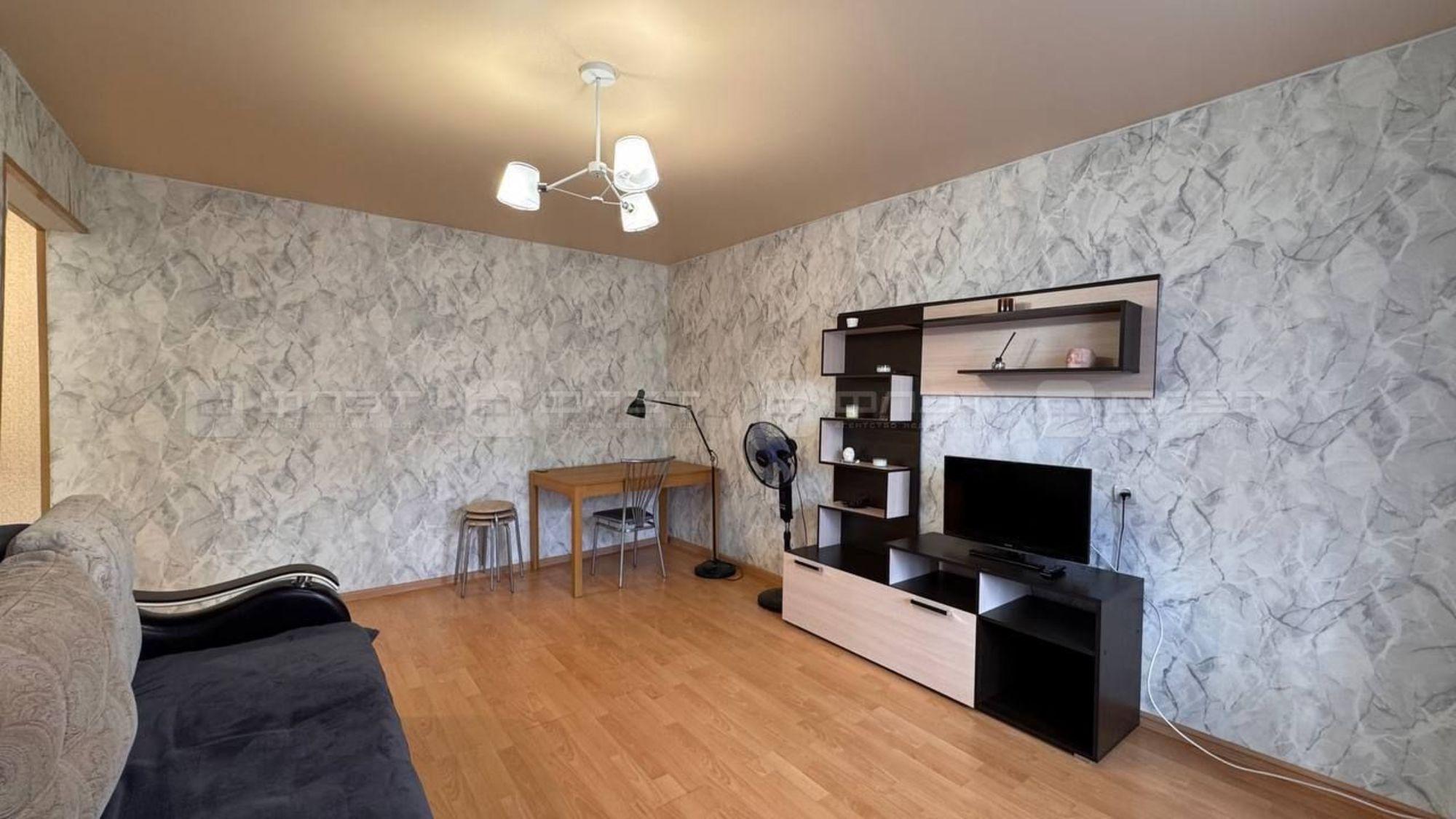 Сдать квартиру за 38 000 рублей на ул. Хусаина Мавлютова д.40