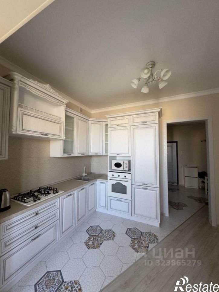 2-комн квартира улица Юлиуса Фучика, 115,  д. 115