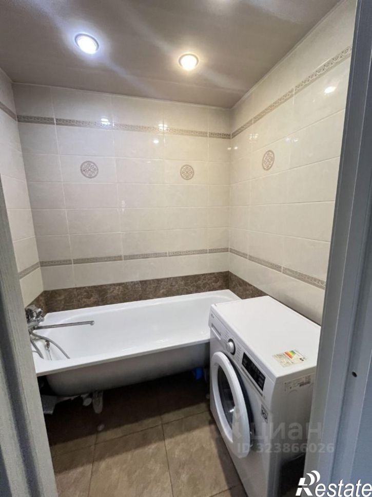 2-комн квартира улица Юлиуса Фучика, 38,  д. 38