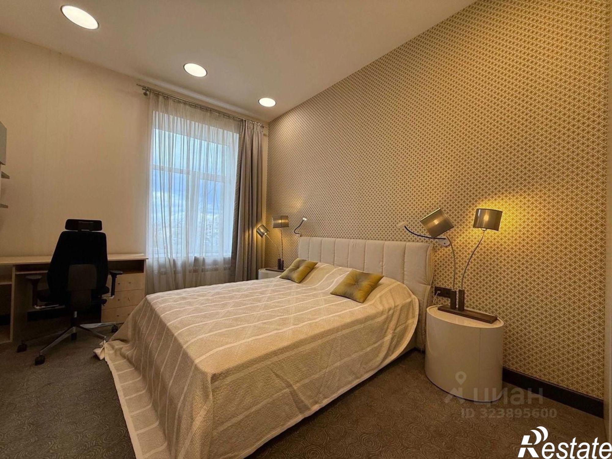 Сдать квартиру за 140 000 рублей на улица Баумана, 36