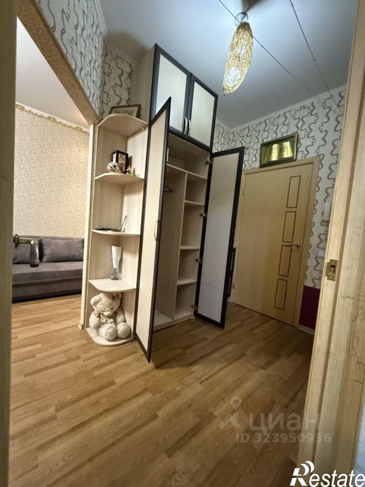 Сдать квартиру за 27 000 рублей на ул Максимова, 33