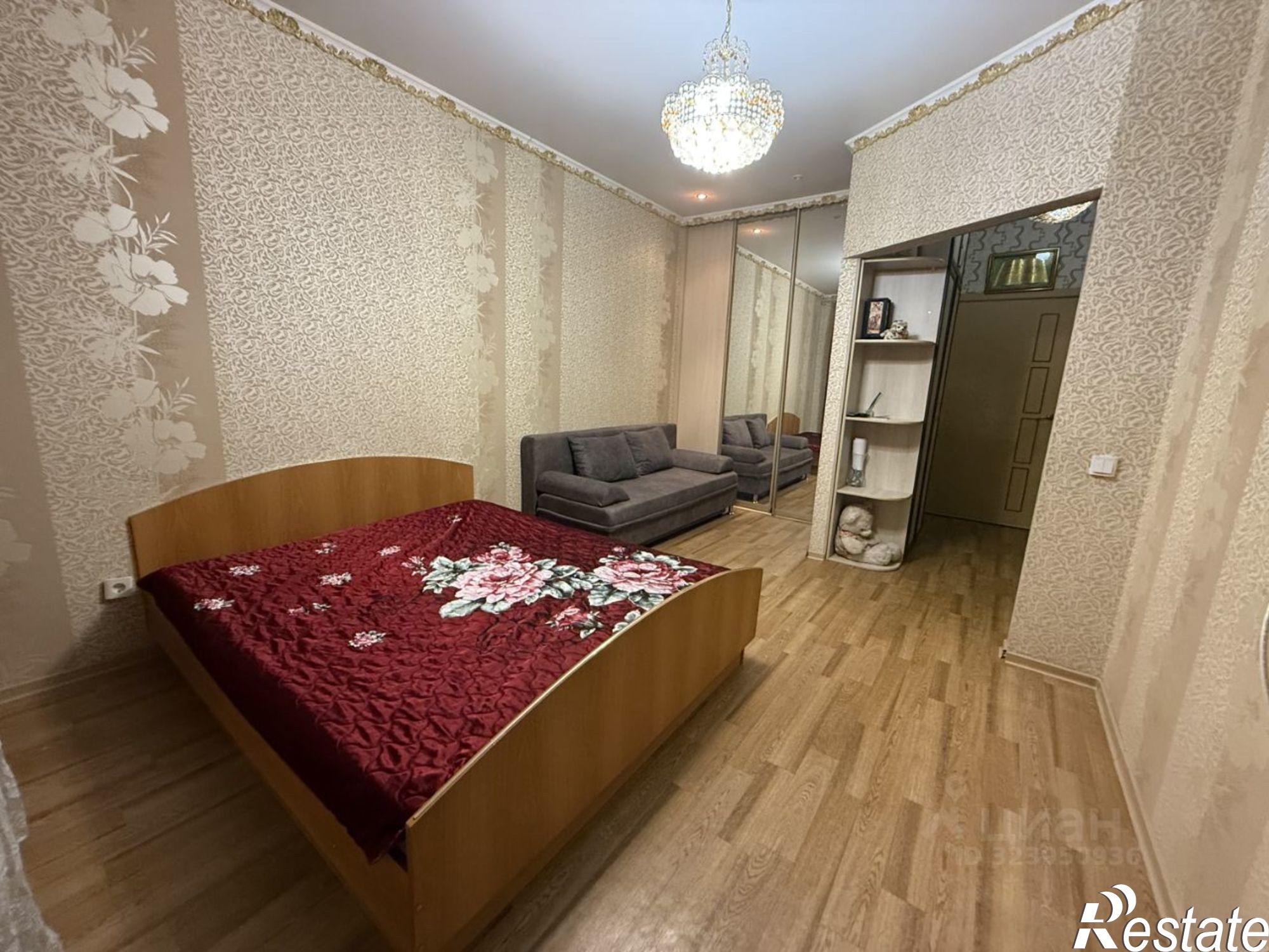 Сдать квартиру за 27 000 рублей на ул Максимова, 33