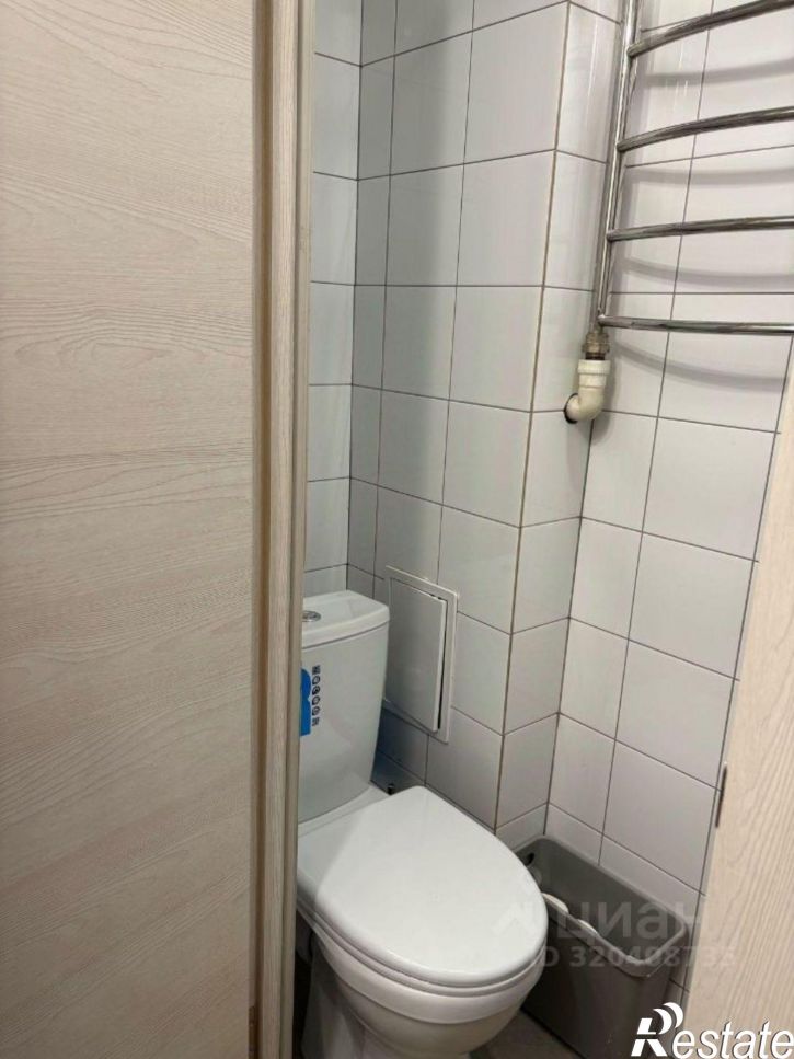 2-комн квартира пр-кт Победы, 160,  д. 160